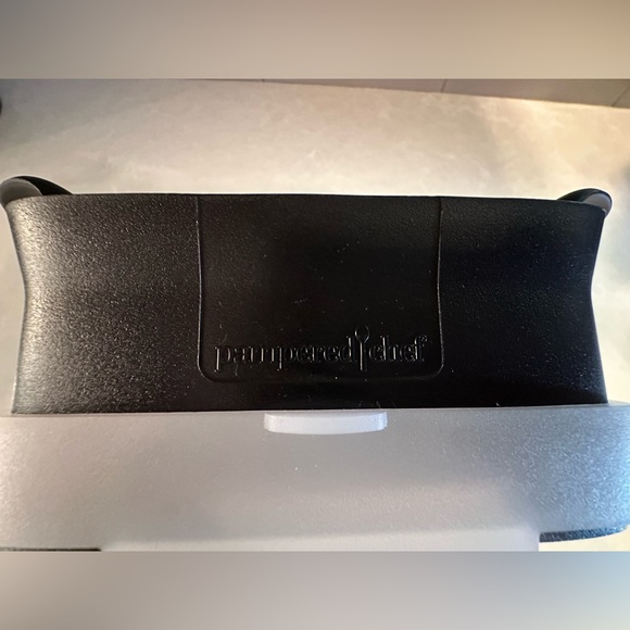 Pampered Chef Quick Slice #1181 Fruit Veggie Slicer Kitchen Tool - Picture 4 of 4